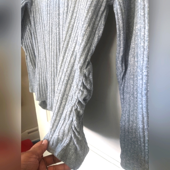 Isabel Maternity V Neck Long Sleeve Top - Picture 2 of 7